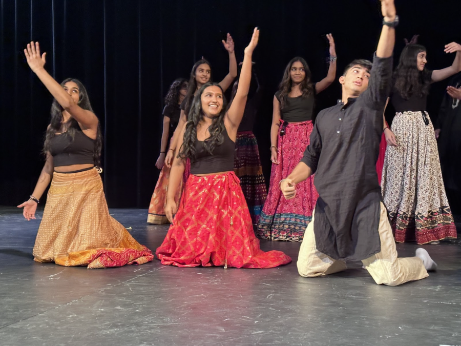 DANCE, DANCE From left to right, Sasha Doshi ‘26, Mira Jayaraman ‘26, Parini Rao
‘24, Mina Dewar ‘26, Chakor Rajendra ‘23, and Manya Tijoriwala ‘26 prefrom for the
upper school. “It was a lot of fun, and we definitely made some mistakes and it wasn’t
perfect but it was great to share some of our identity with our peers and I’m excited for
opportunities to come,” said Rajendra.
